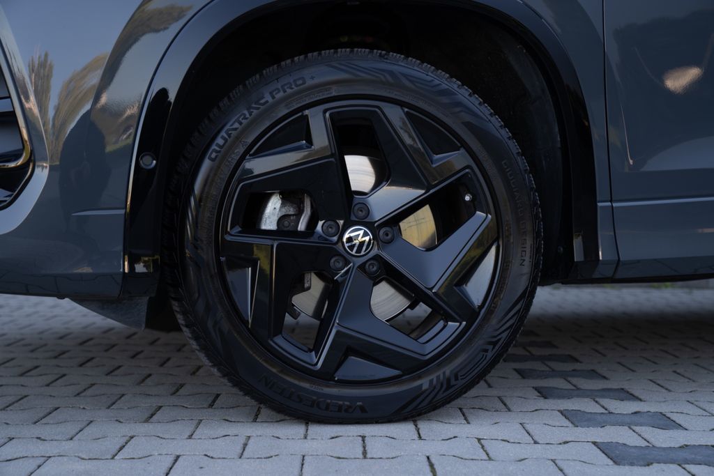 Volkswagen Tayron 2026 г. Серый, пробег 28500 км