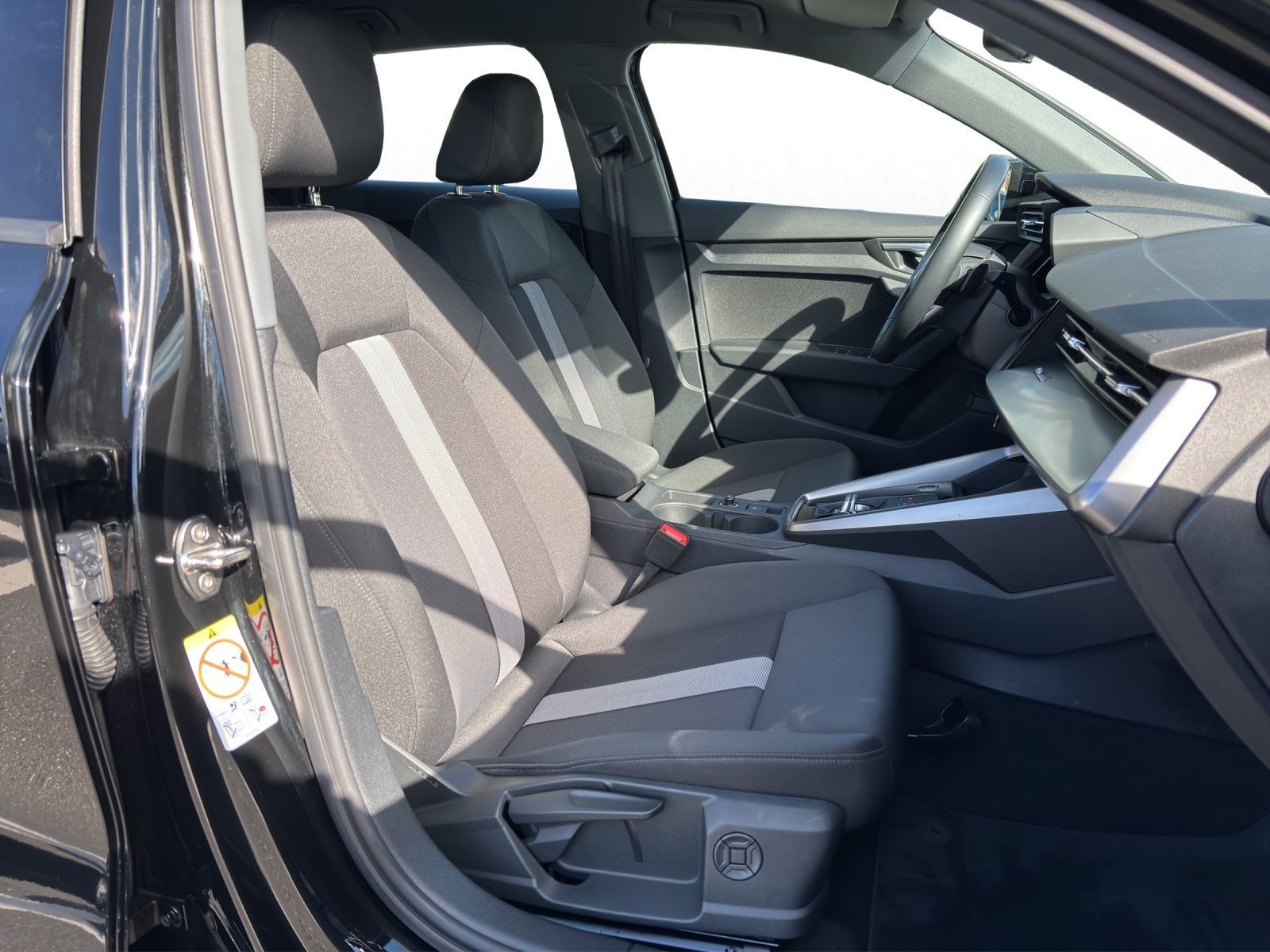 Audi A3 2023 г. Чёрный, пробег 51800 км
