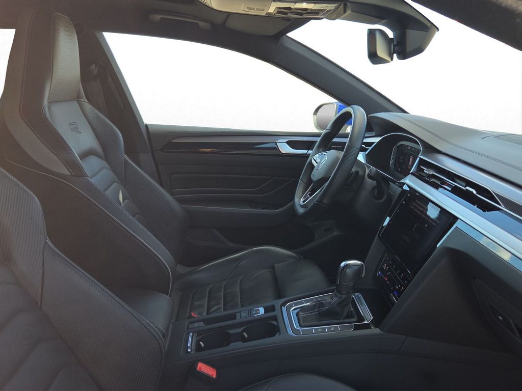 Volkswagen Arteon 2023 г. Синий, пробег 26850 км
