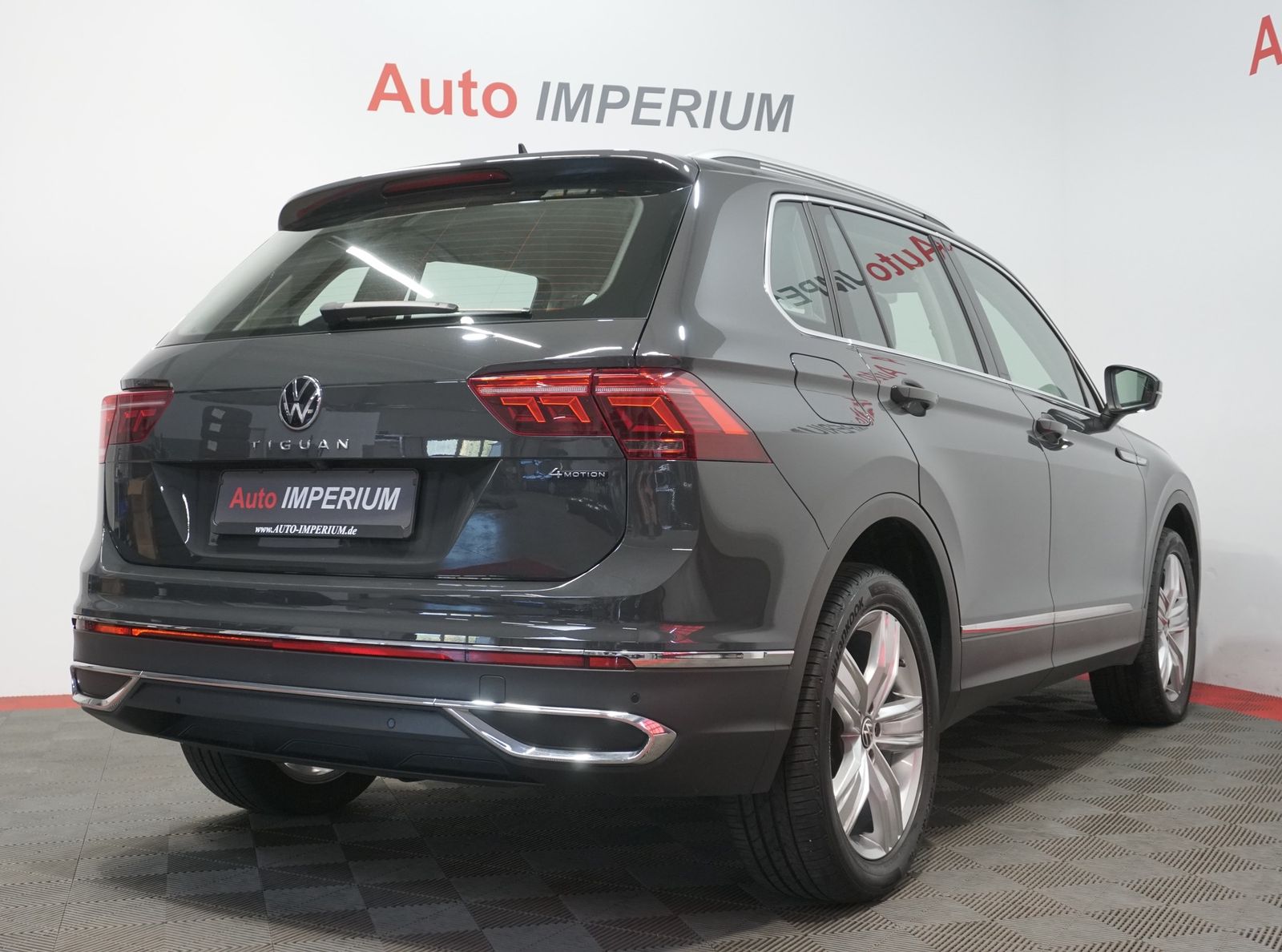 Volkswagen Tiguan 2022 г. Серый, пробег 58160 км