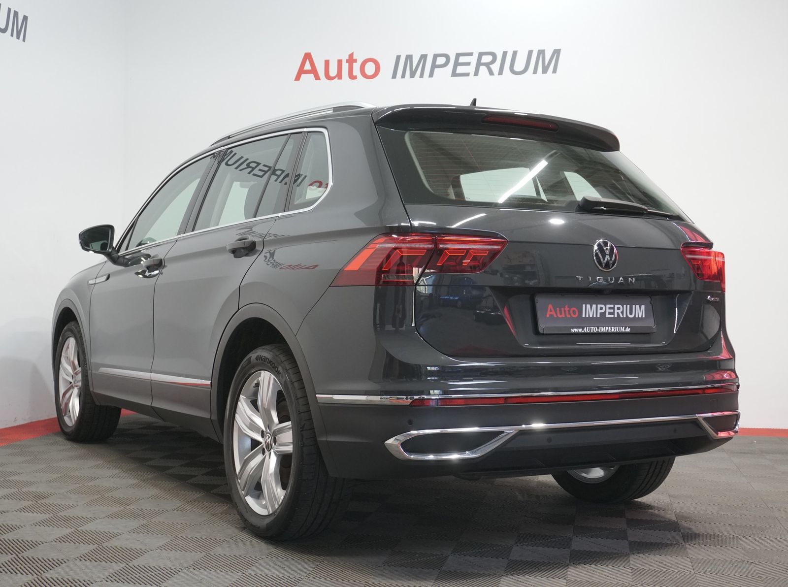 Volkswagen Tiguan 2022 г. Серый, пробег 58160 км