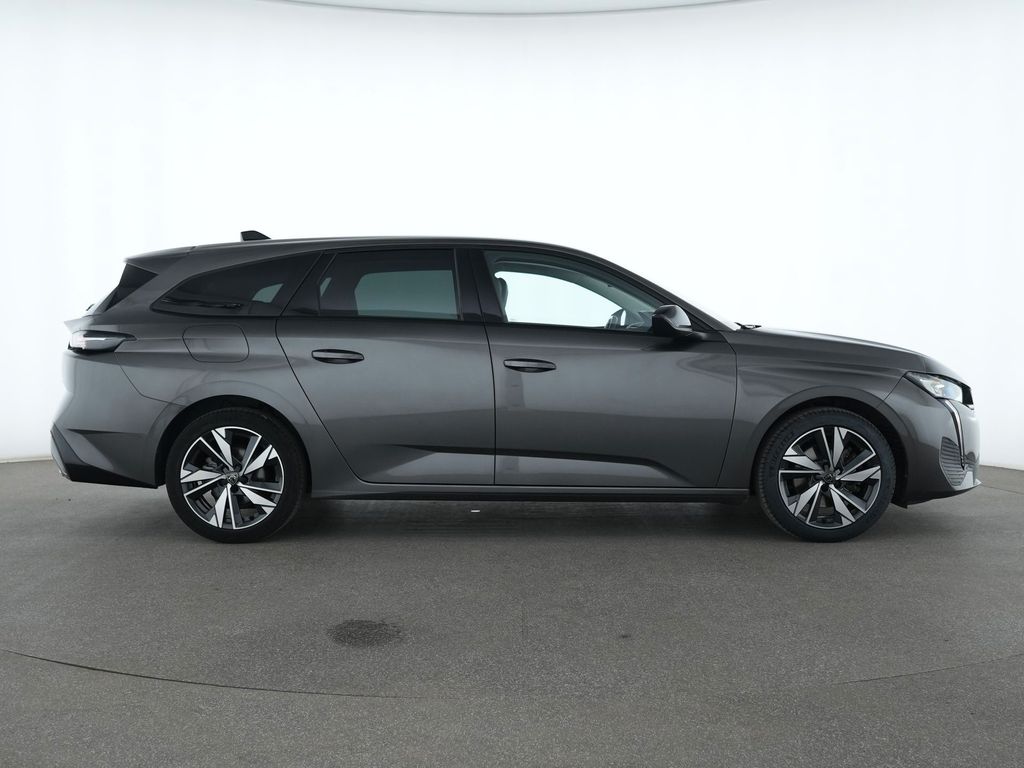 Peugeot 308 2022 г. Серый, пробег 38658 км