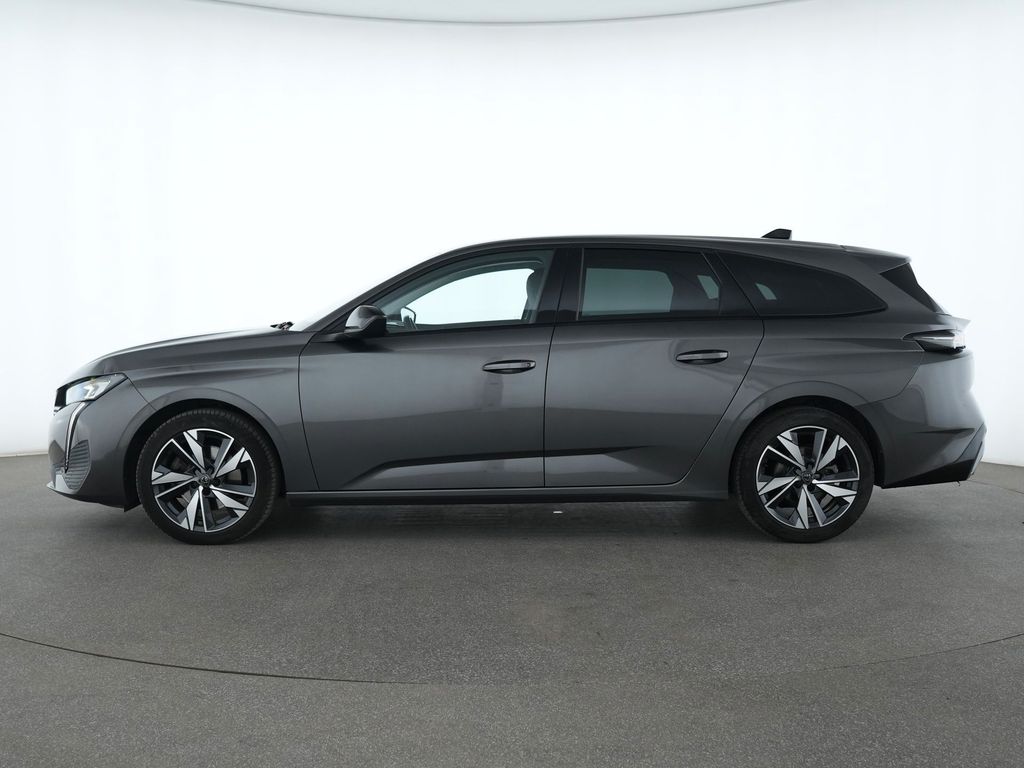 Peugeot 308 2022 г. Серый, пробег 38658 км