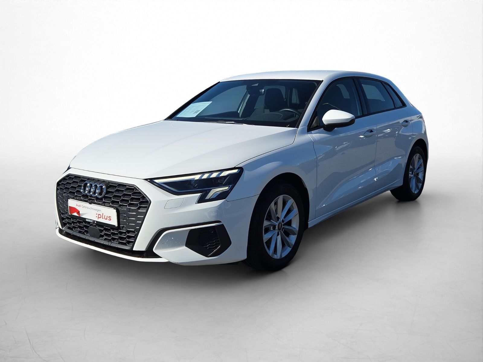 Audi A3 2023 г. Белый, пробег 27350 км