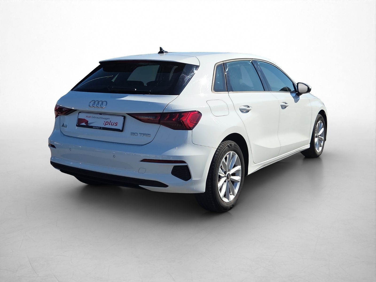 Audi A3 2023 г. Белый, пробег 27350 км