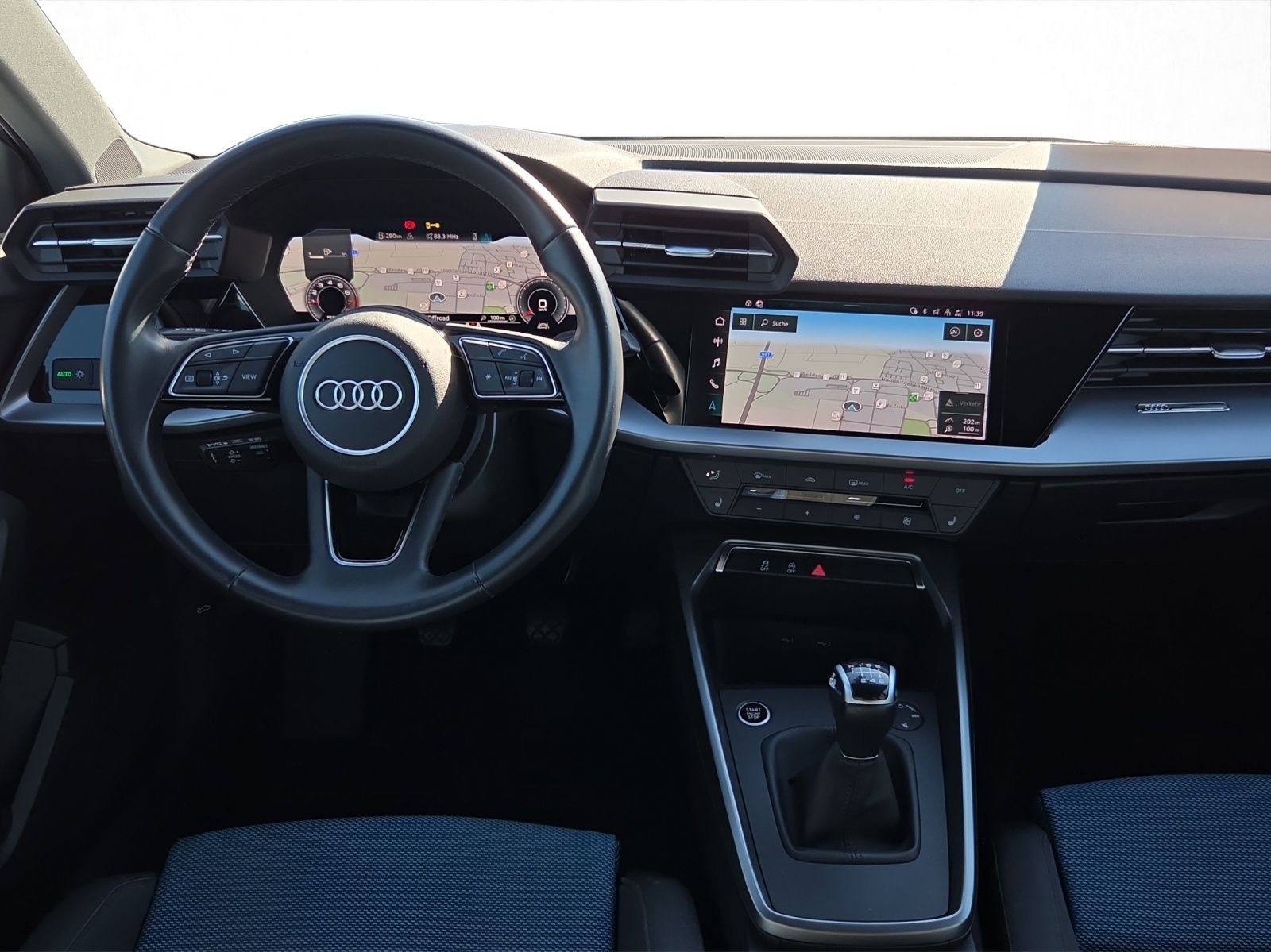Audi A3 2023 г. Белый, пробег 27350 км