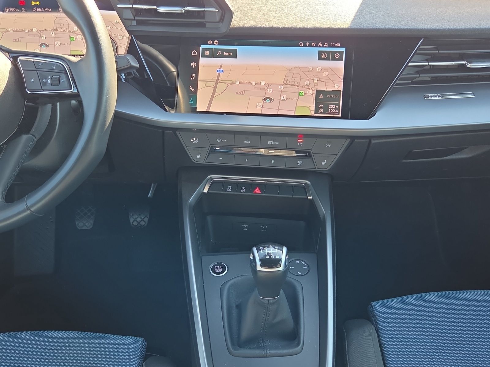 Audi A3 2023 г. Белый, пробег 27350 км