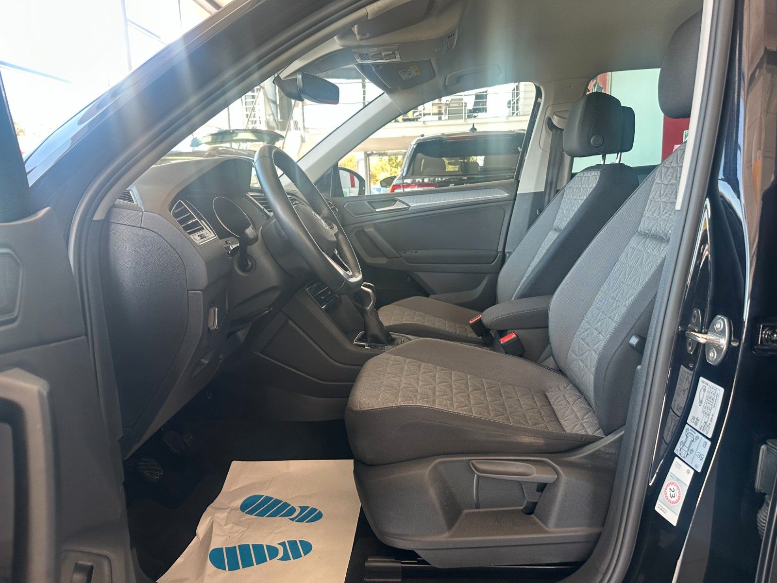 Volkswagen Tiguan 2022 г. Чёрный, пробег 46142 км
