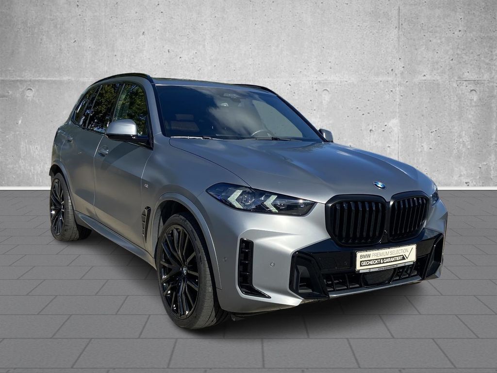 BMW X5 2024 г. Серый, пробег 52824 км