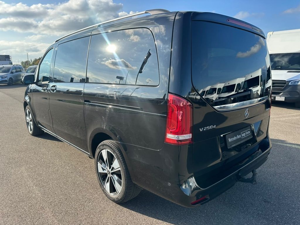 Mercedes-Benz V 250 2023 г. Чёрный, пробег 48967 км