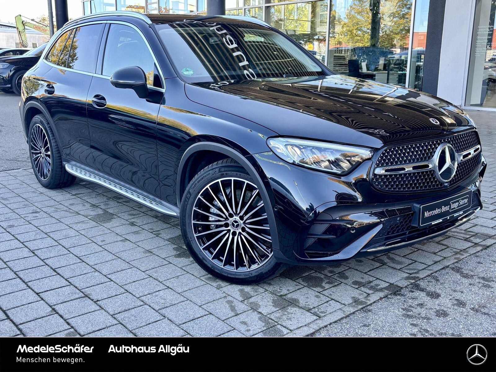 Mercedes-Benz GLC 300 2025 г. Чёрный, пробег 10574 км