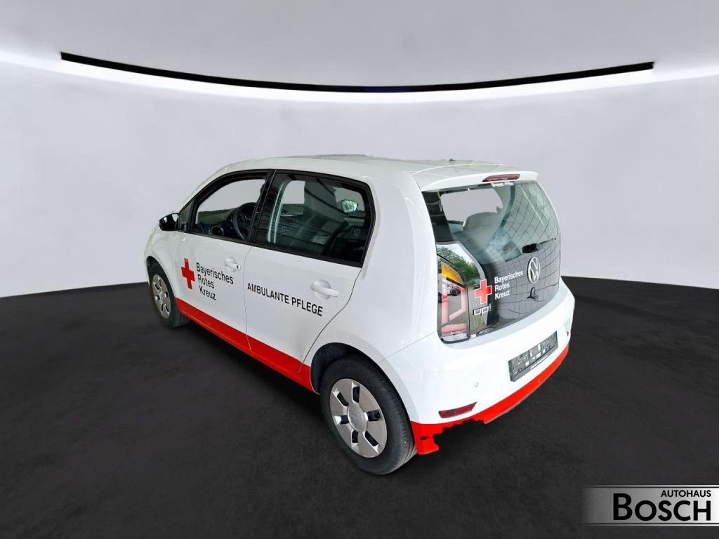 Volkswagen up! 2023 г. Белый, пробег 37026 км