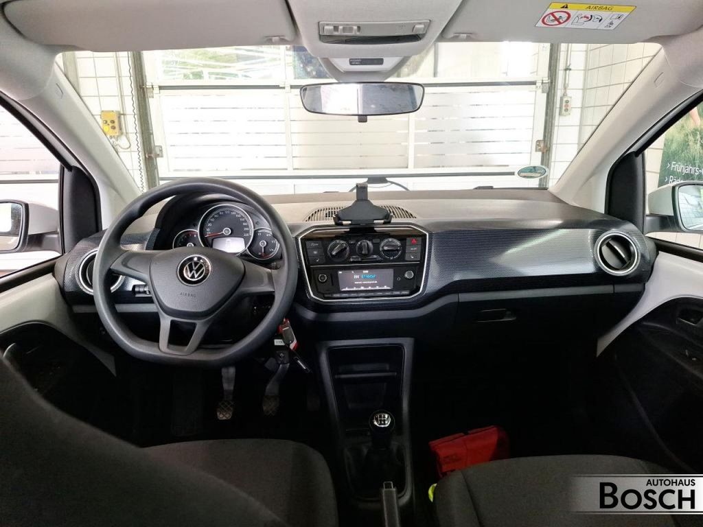 Volkswagen up! 2023 г. Белый, пробег 37026 км