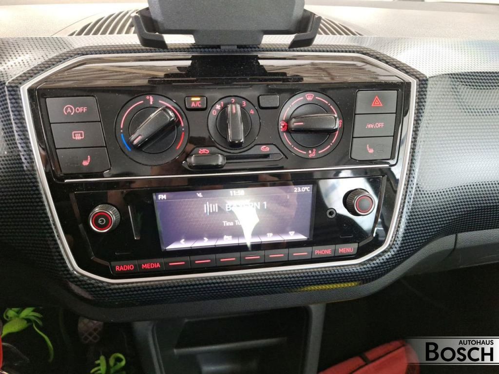 Volkswagen up! 2023 г. Белый, пробег 37026 км