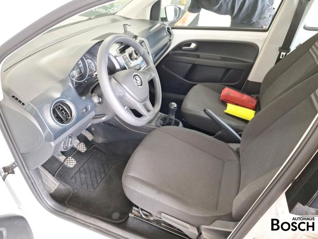 Volkswagen up! 2023 г. Белый, пробег 37026 км