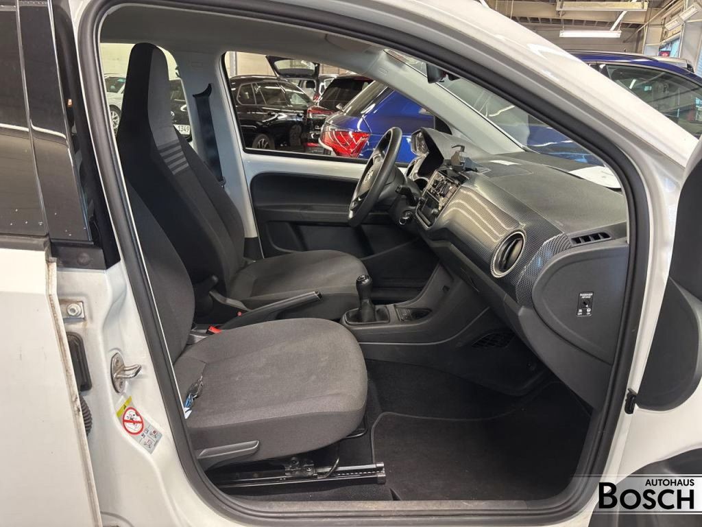 Volkswagen up! 2022 г. Белый, пробег 53678 км