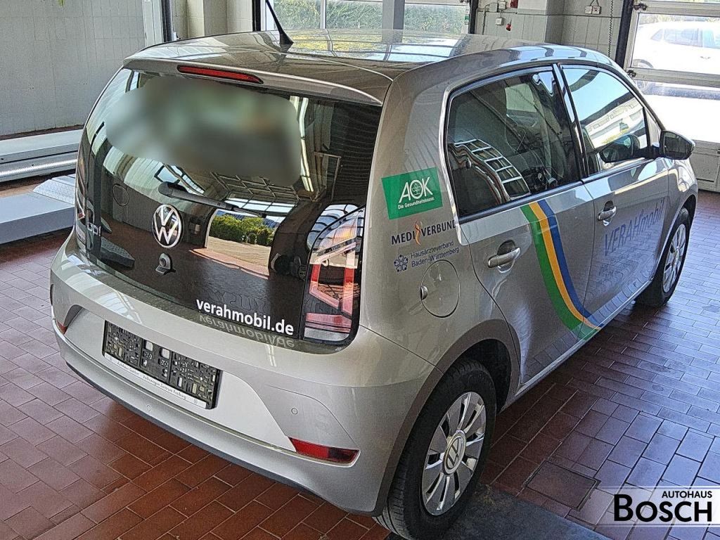 Volkswagen up! 2023 г. Серый, пробег 39108 км