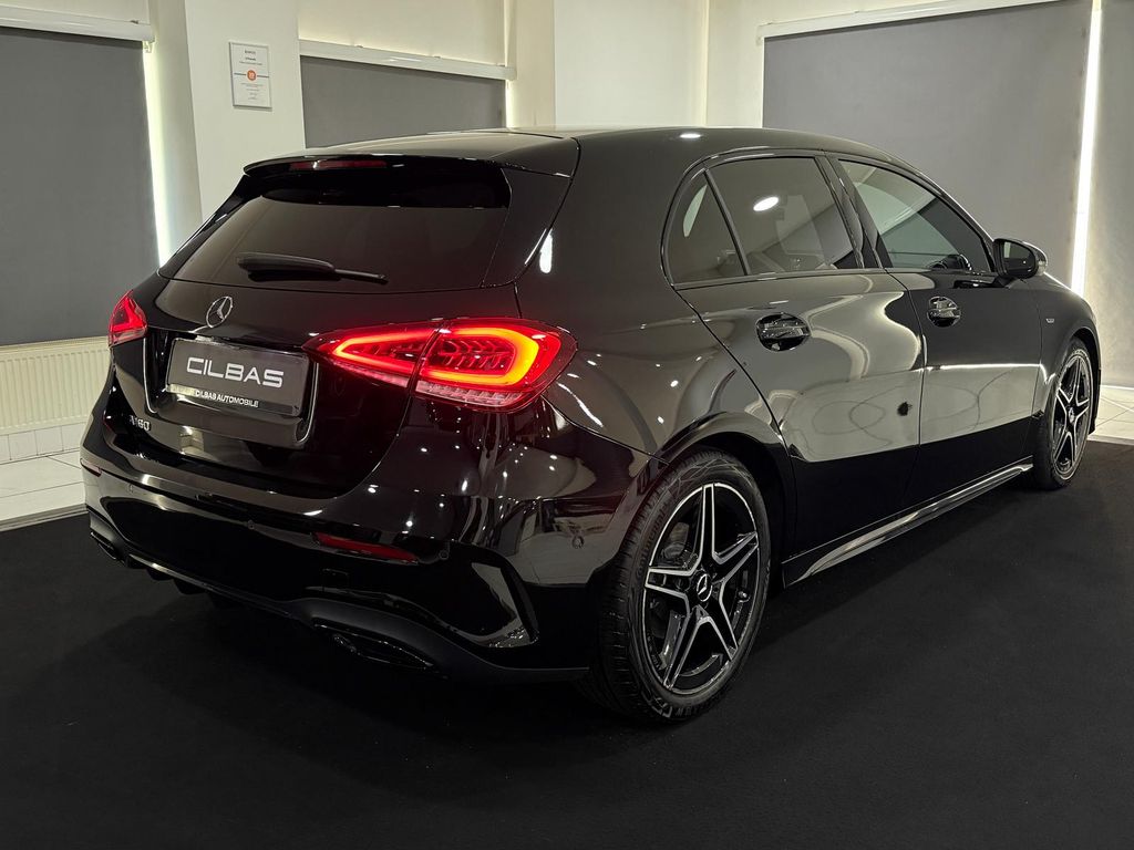 Mercedes-Benz A 180 2022 г. Чёрный, пробег 40503 км