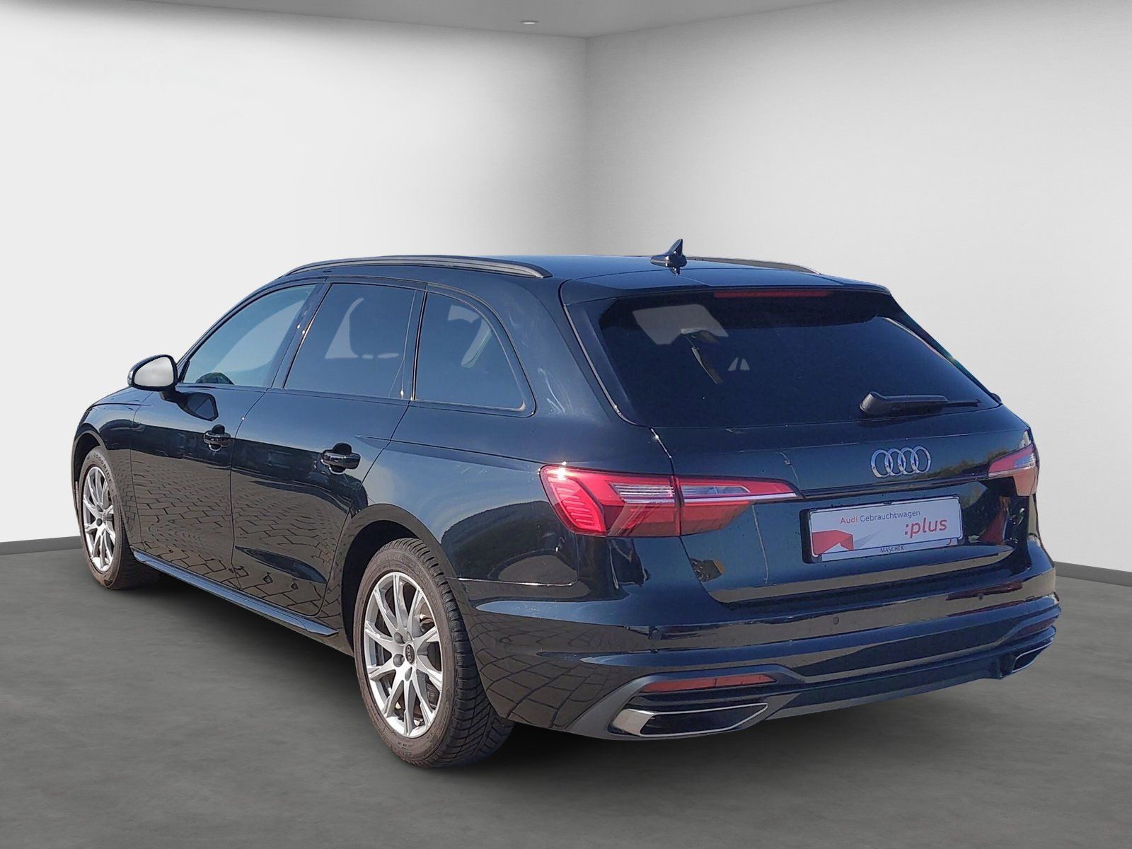 Audi A4 2023 г. Чёрный, пробег 46890 км