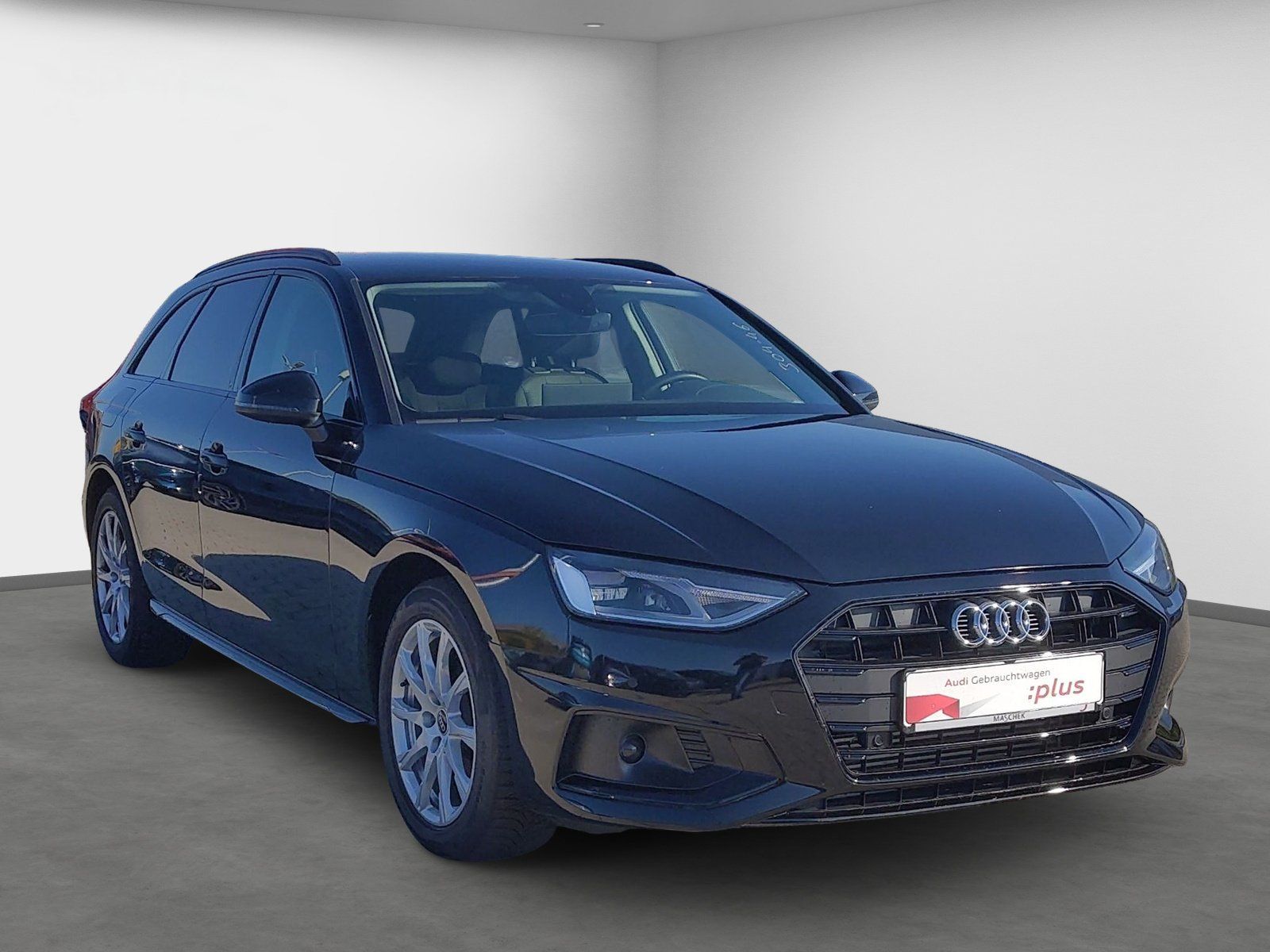 Audi A4 2023 г. Чёрный, пробег 46890 км