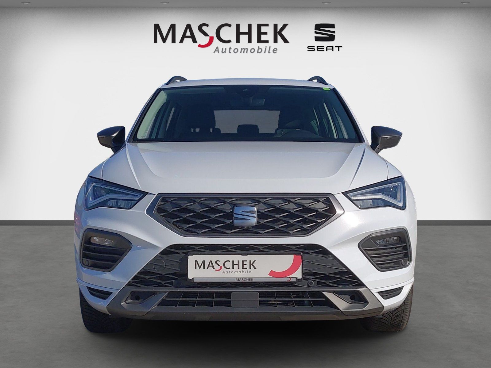 SEAT Ateca 2023 г. Белый, пробег 54100 км