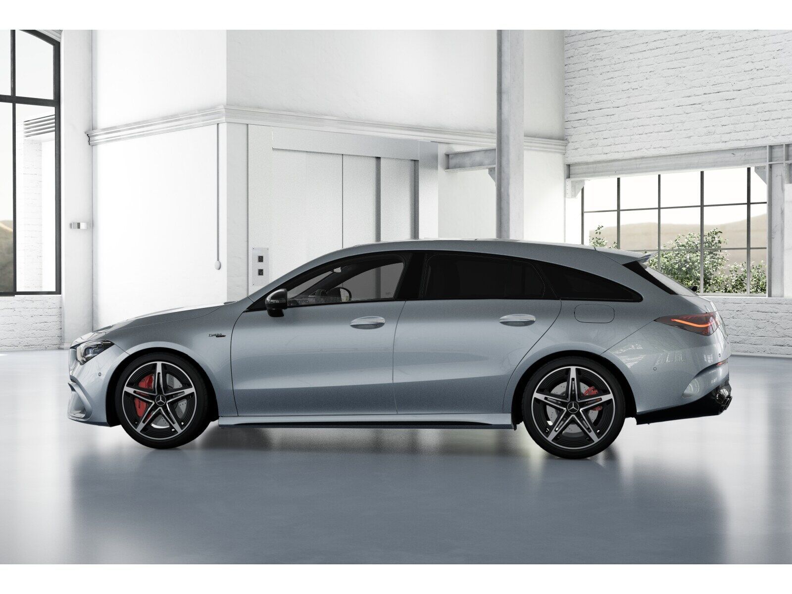 Mercedes-Benz CLA 45 AMG SHOOTING BRAKE 2025 г. Серебристый, пробег 3679 км
