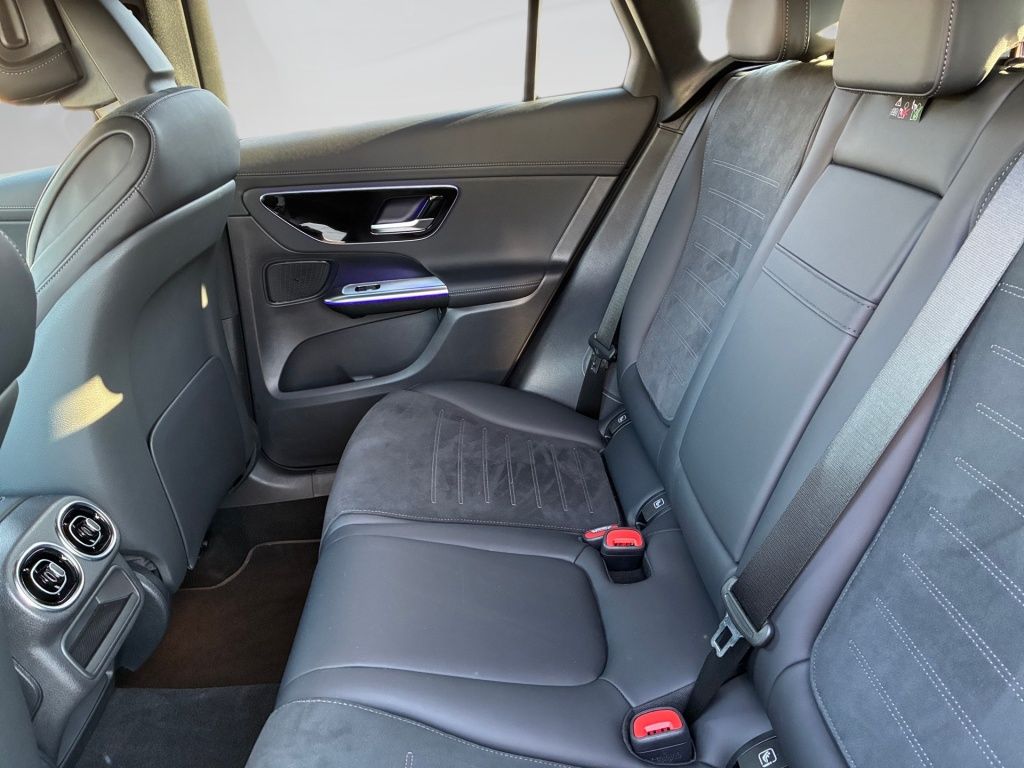 Mercedes-Benz GLC 300 2025 г. Серый, пробег 17719 км