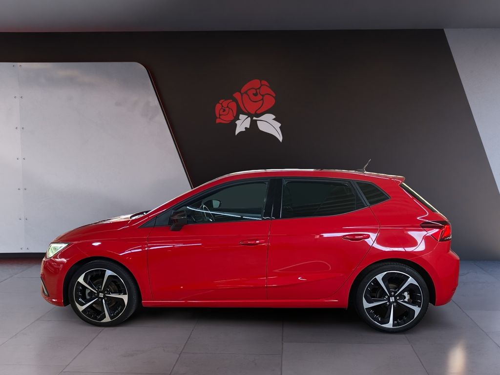 SEAT Ibiza 2022 г. Красный, пробег 48700 км