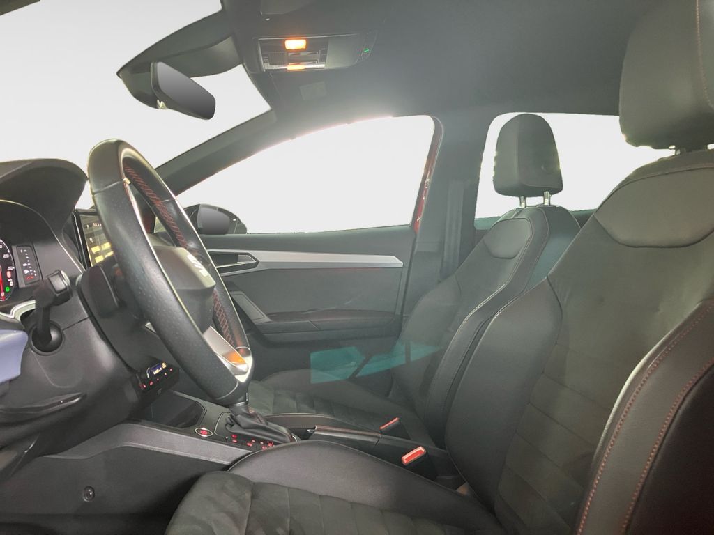 SEAT Ibiza 2022 г. Красный, пробег 48700 км