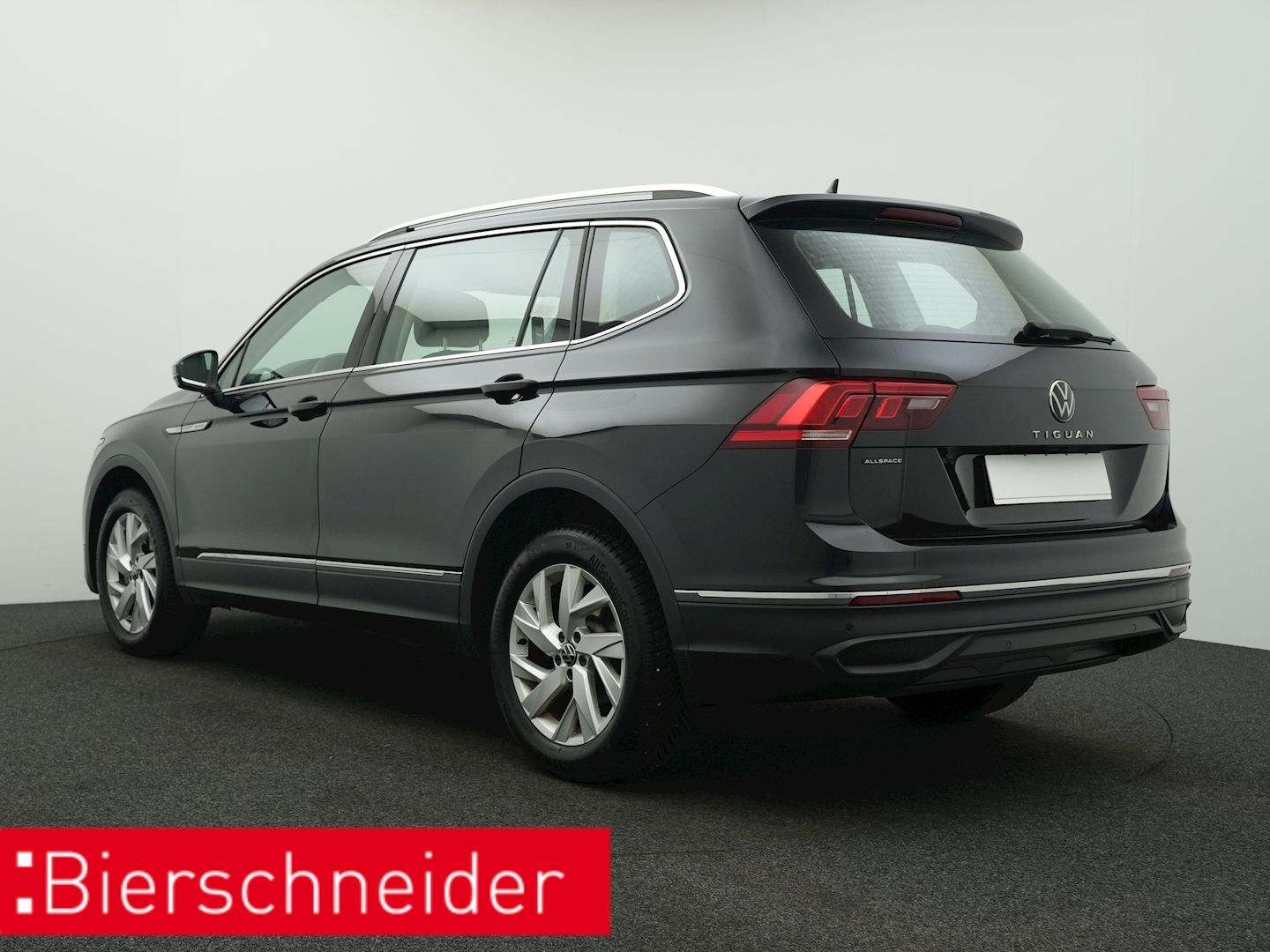 Volkswagen TIGUAN ALLSPACE 2025 г. Чёрный, пробег 29850 км