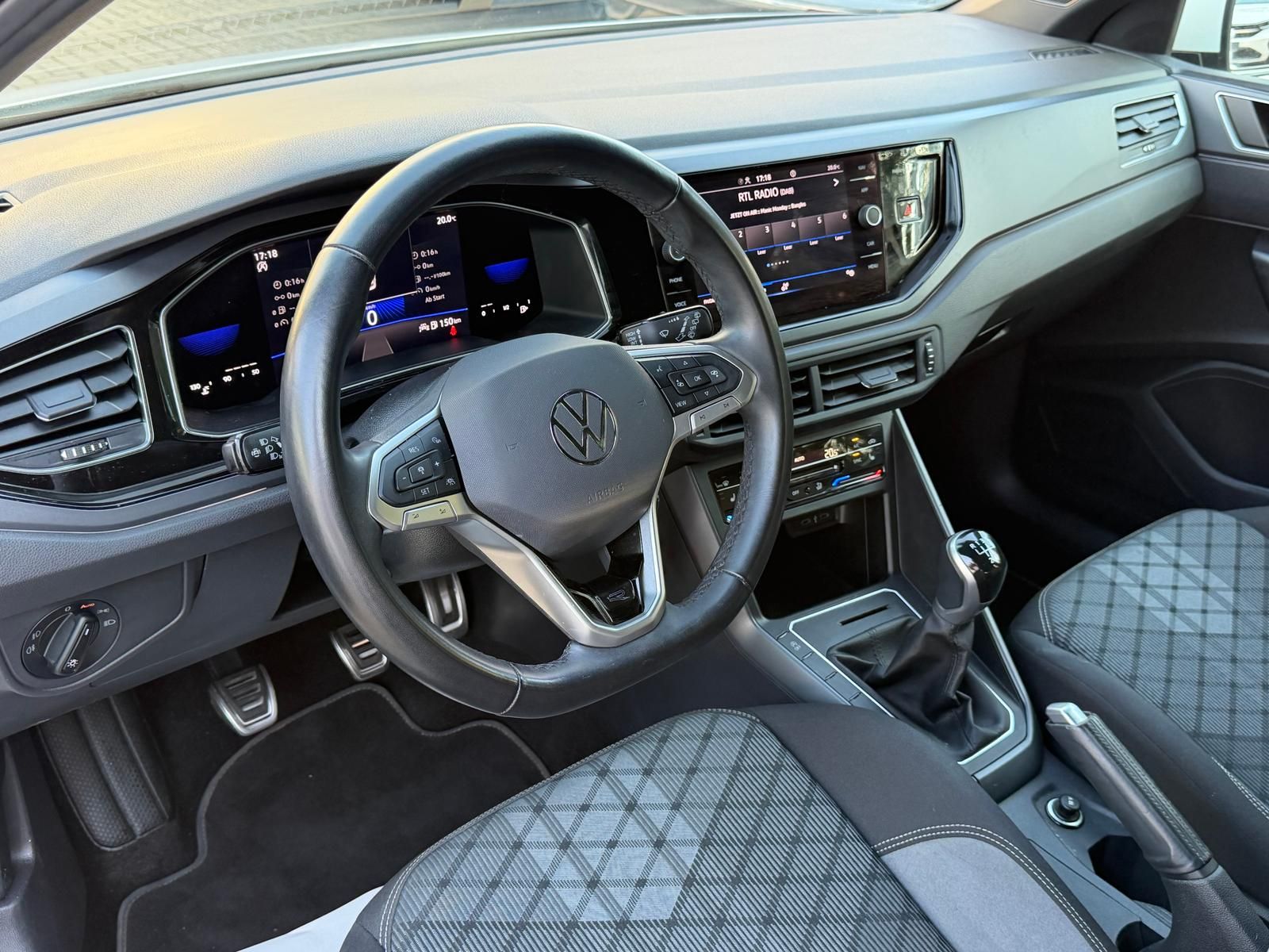 Volkswagen Polo 2022 г. Белый, пробег 57235 км