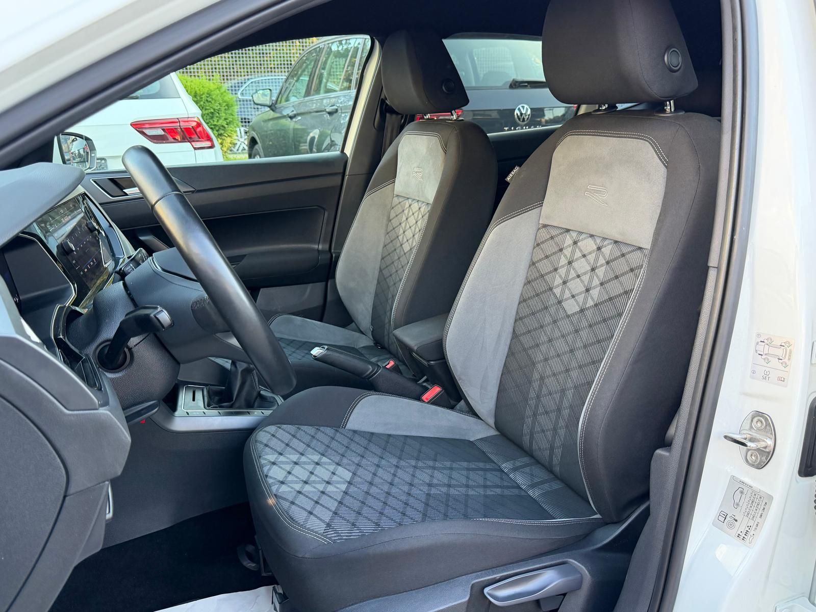Volkswagen Polo 2022 г. Белый, пробег 57235 км