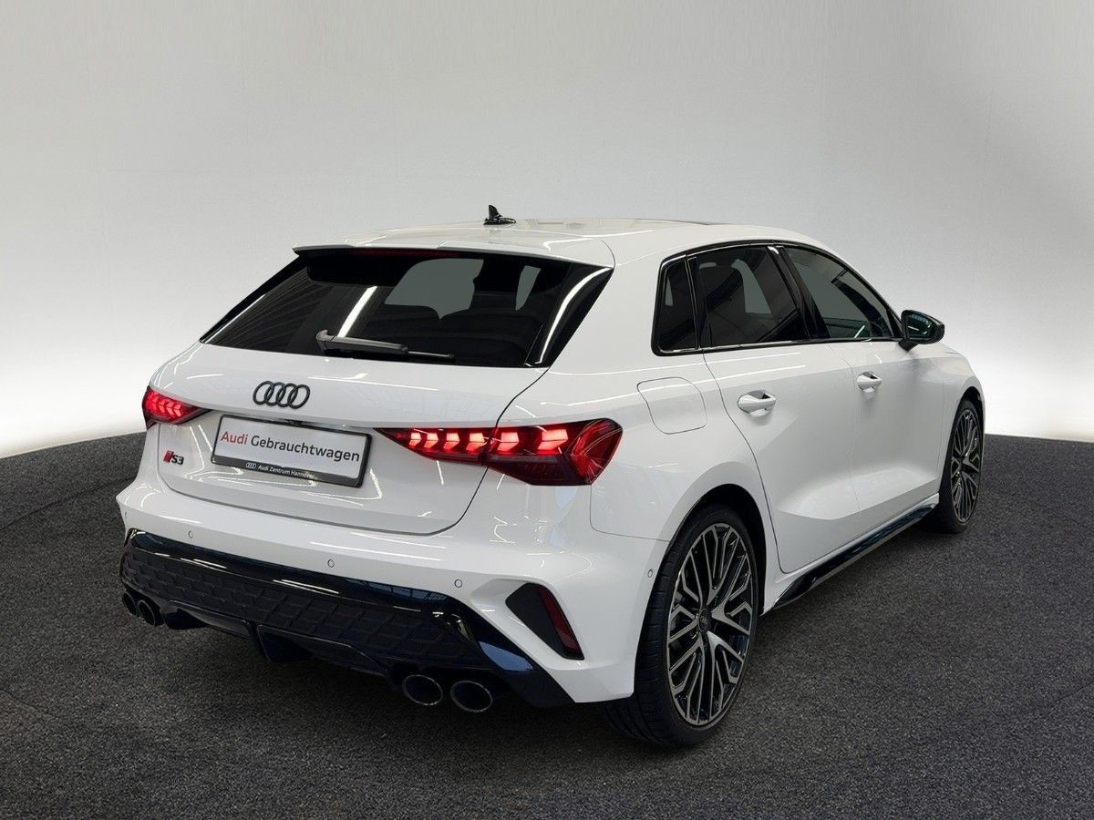 Audi S3 2024 г. Белый, пробег 21944 км
