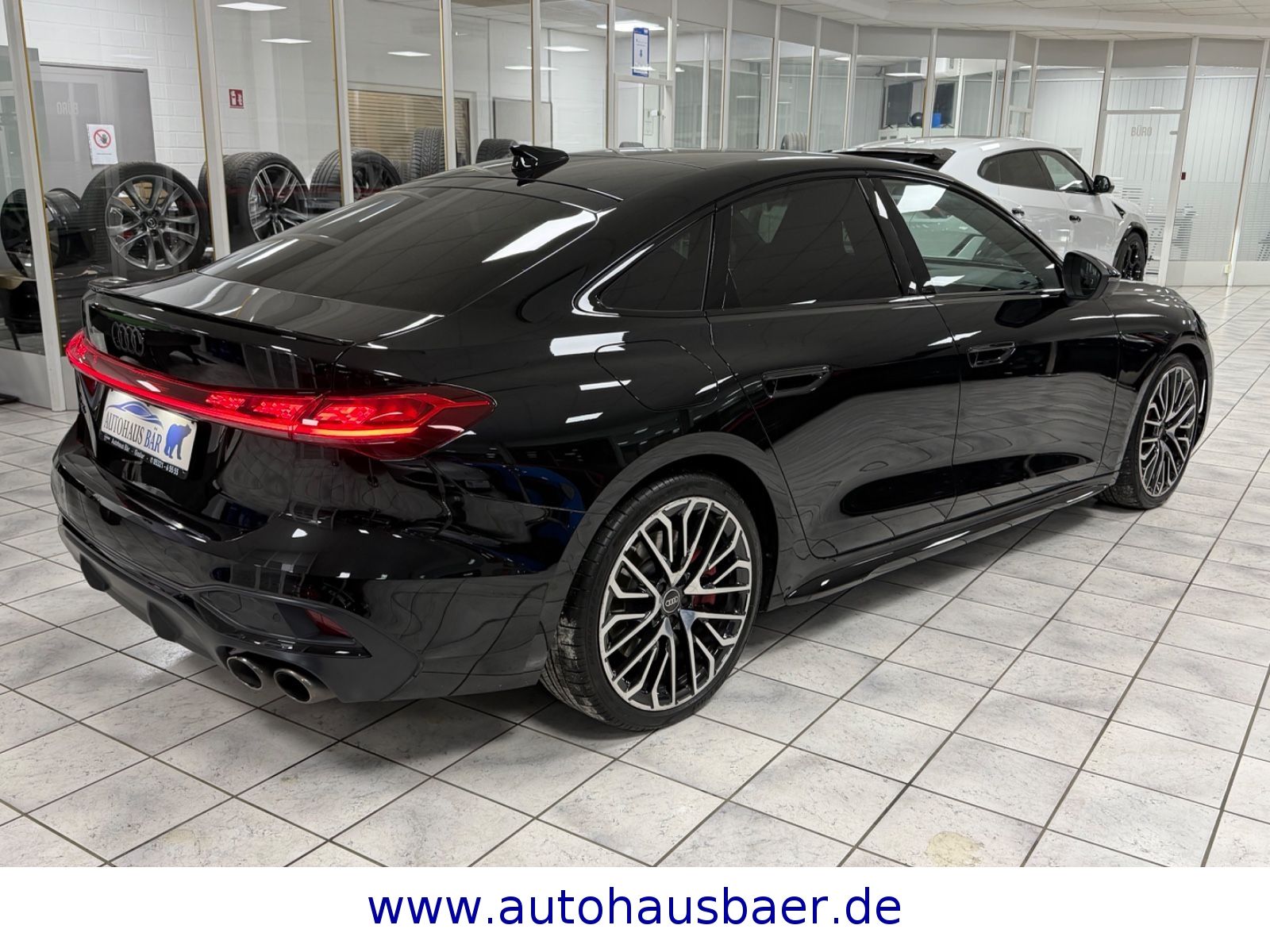 Audi S5 2025 г. Чёрный, пробег 22172 км