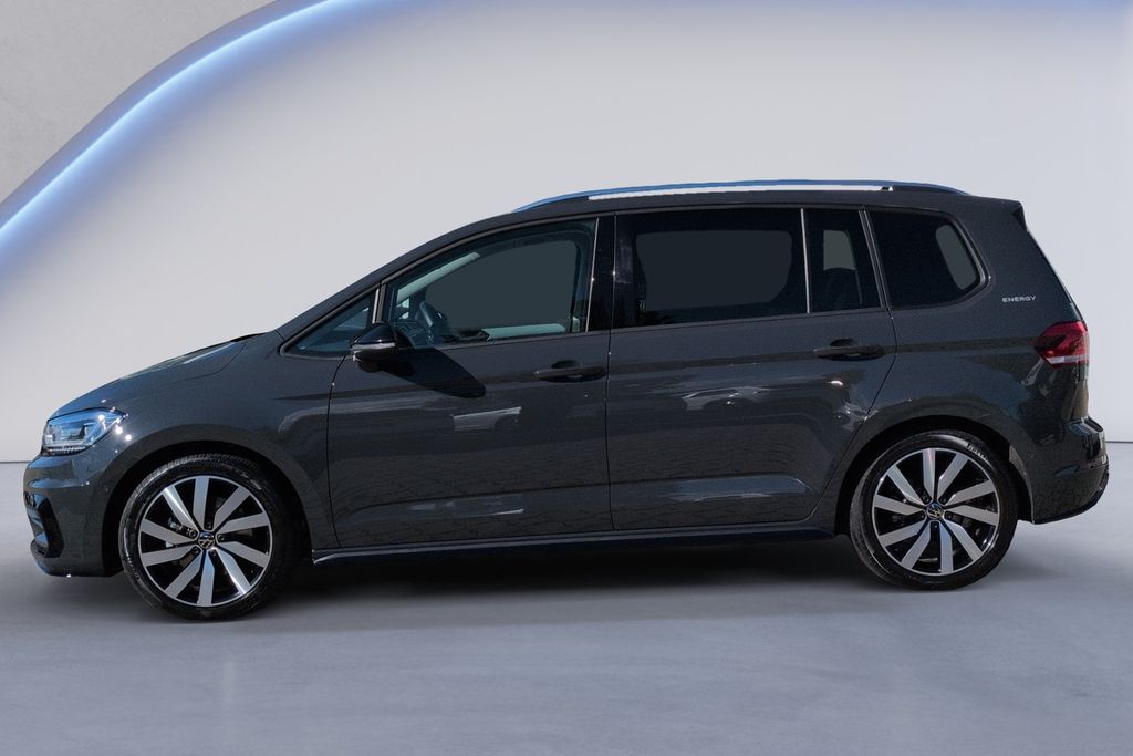 Volkswagen Touran 2026 г. Серый, пробег 8357 км