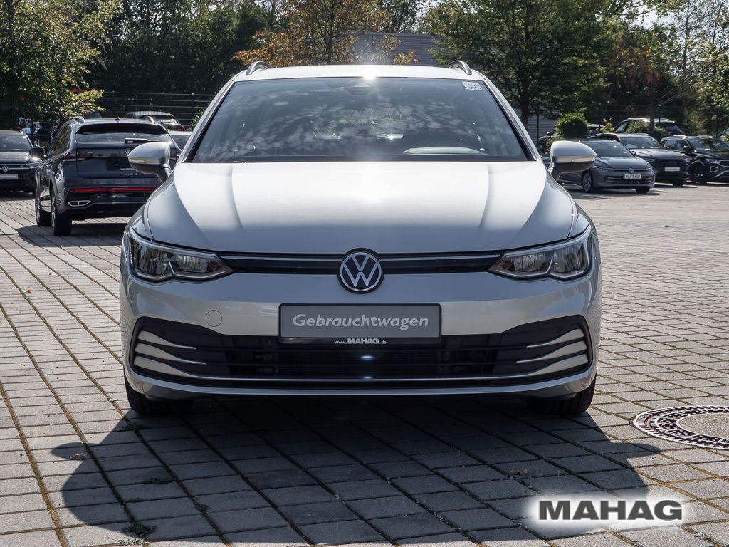 Volkswagen Golf 2023 г. Серебристый, пробег 55626 км