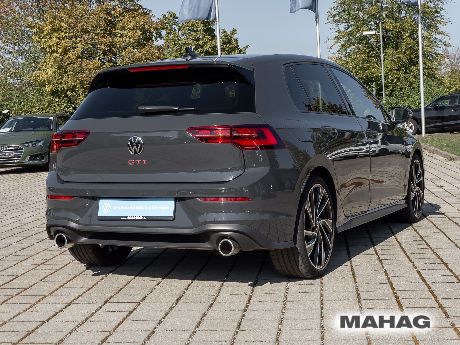 Volkswagen Golf 2023 г. Серый, пробег 31933 км