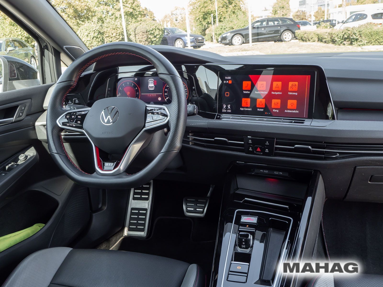 Volkswagen Golf 2023 г. Серый, пробег 31933 км