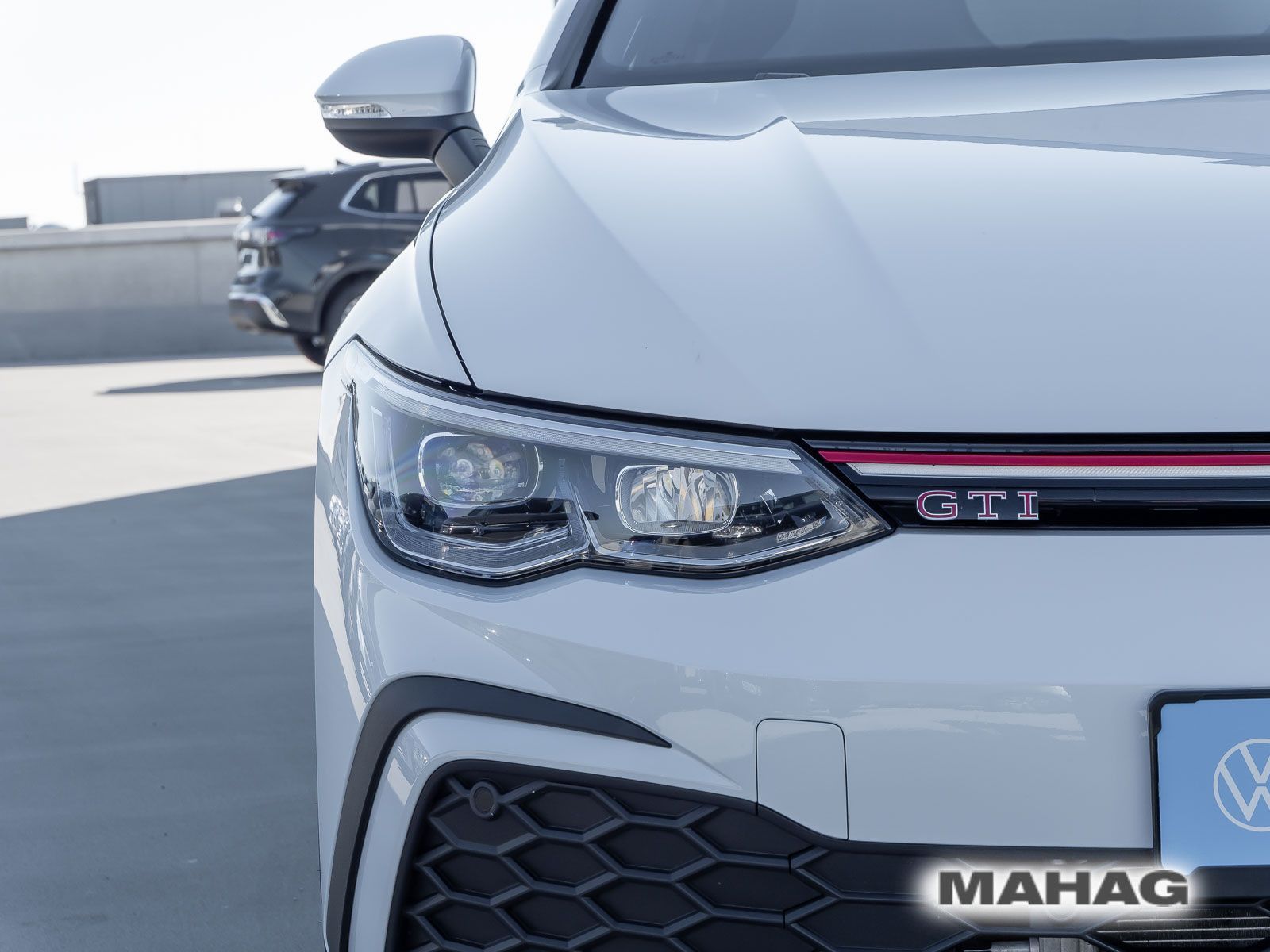 Volkswagen Golf 2023 г. Белый, пробег 26400 км