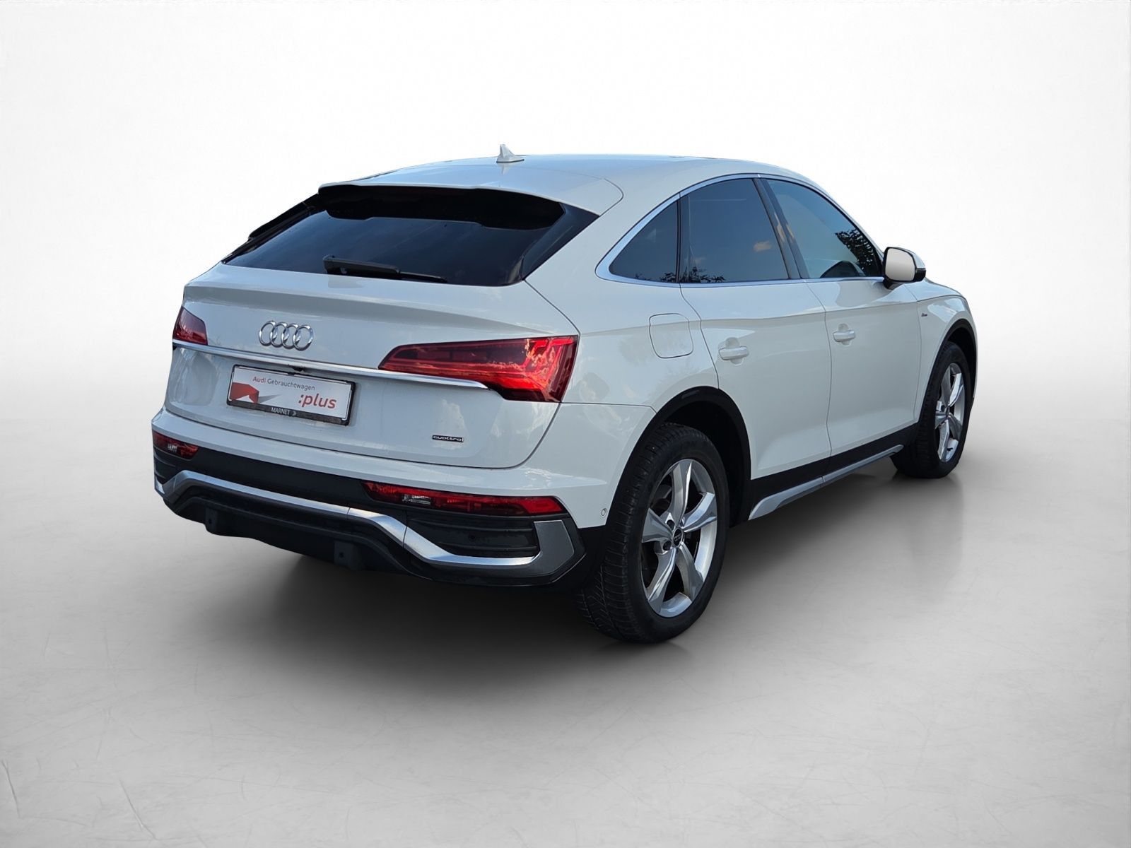 Audi Q5 2023 г. Белый, пробег 40367 км
