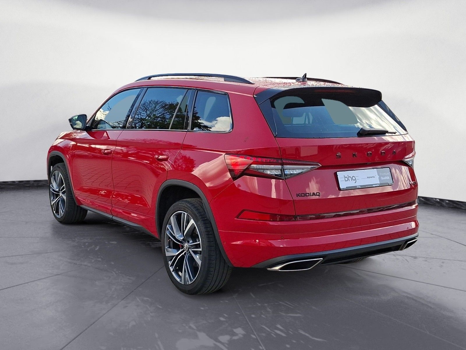 Skoda Kodiaq 2023 г. Красный, пробег 40425 км