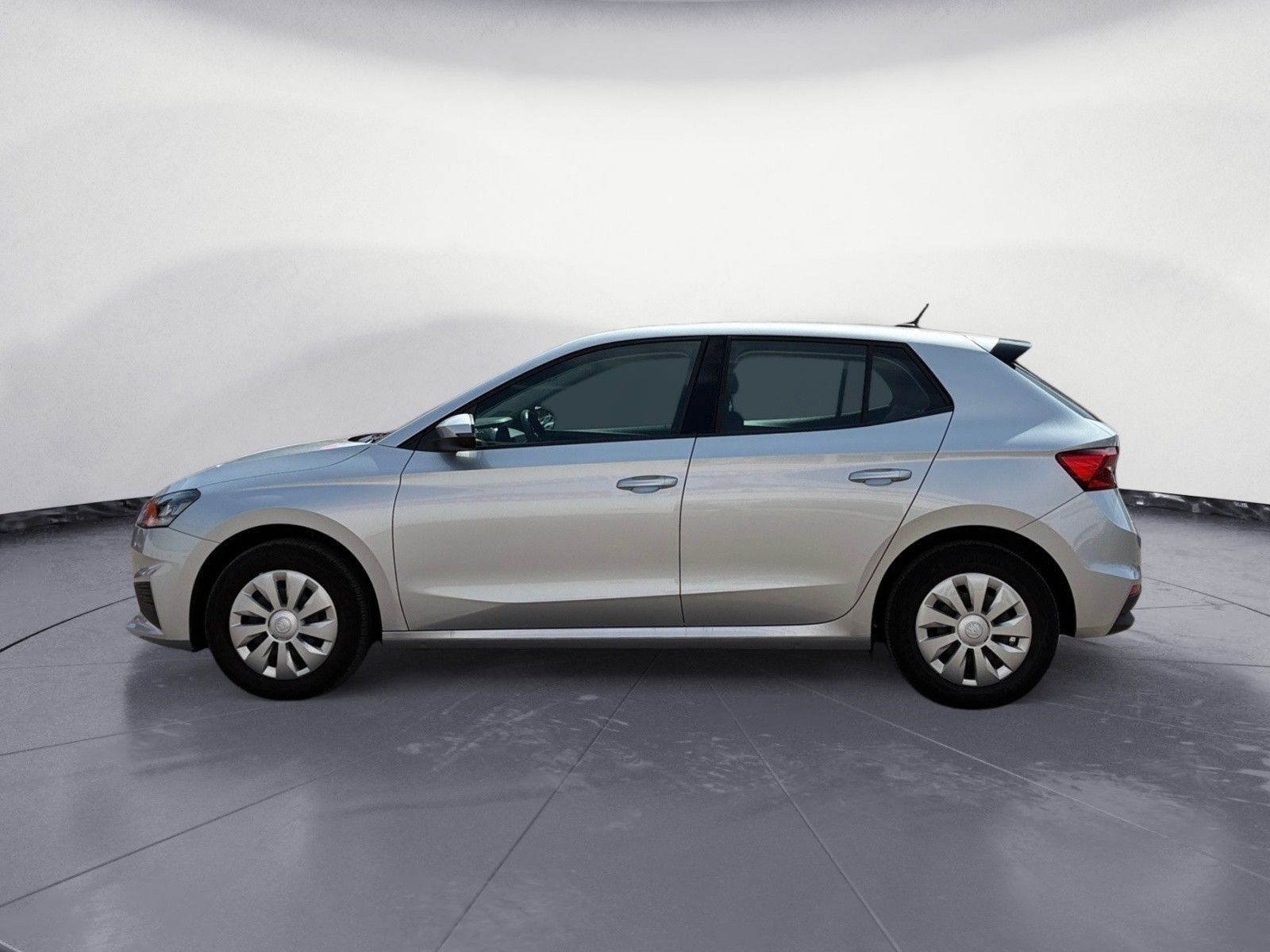 Skoda Fabia 2022 г. Серебристый, пробег 46250 км
