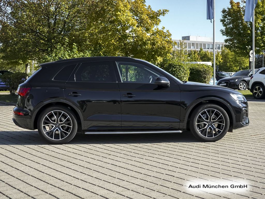 Audi Q5 2023 г. Чёрный, пробег 52990 км