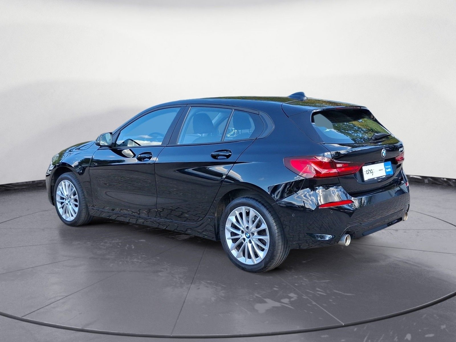 BMW 120 2023 г. Чёрный, пробег 43117 км