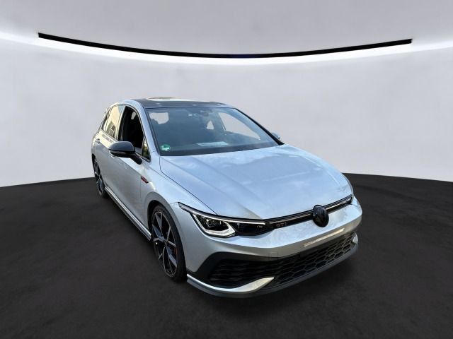 Volkswagen Golf 2023 г. Серебристый, пробег 57293 км