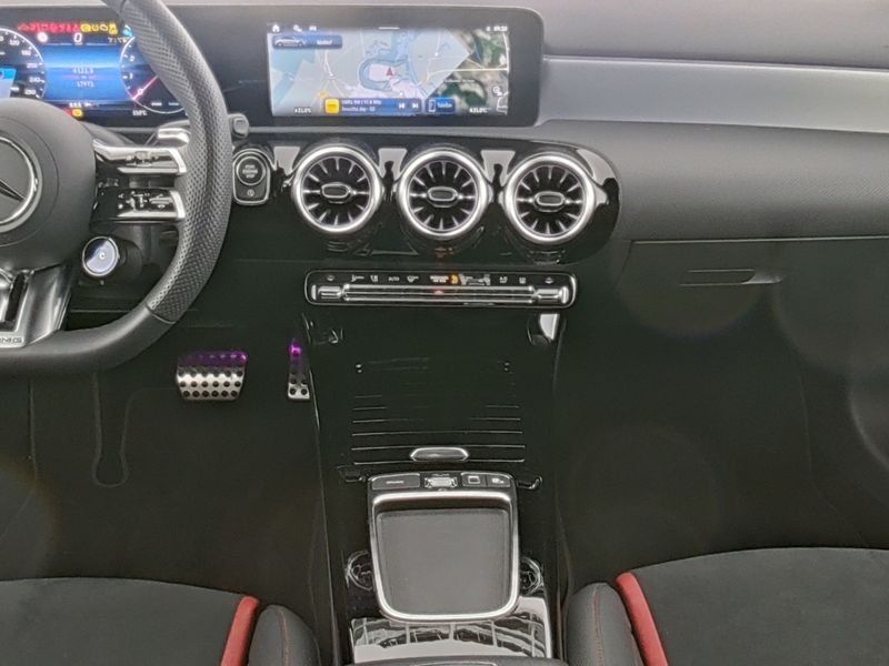 Mercedes-Benz A 35 AMG 2025 г. Чёрный, пробег 17973 км