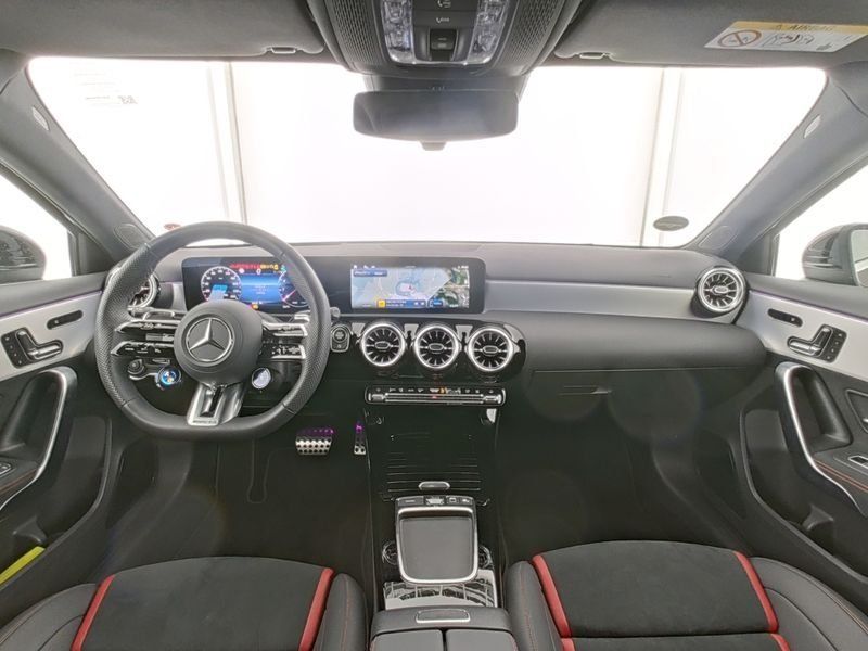 Mercedes-Benz A 35 AMG 2025 г. Чёрный, пробег 17973 км