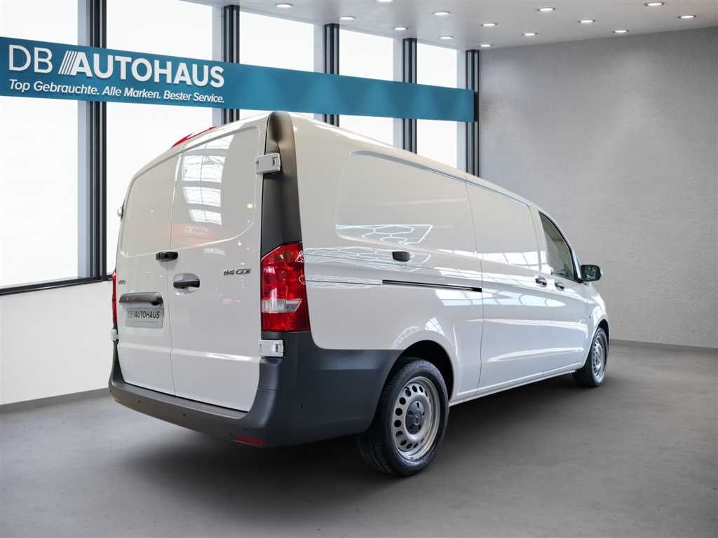 Mercedes-Benz Vito 2023 г. Белый, пробег 39805 км