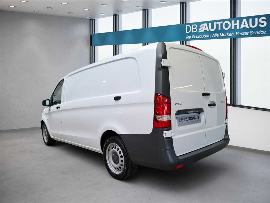 Mercedes-Benz Vito 2023 г. Белый, пробег 39805 км