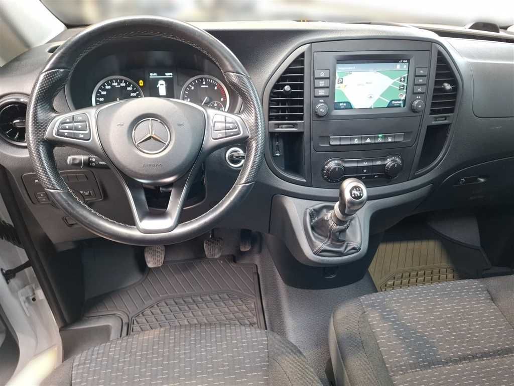 Mercedes-Benz Vito 2023 г. Белый, пробег 39805 км